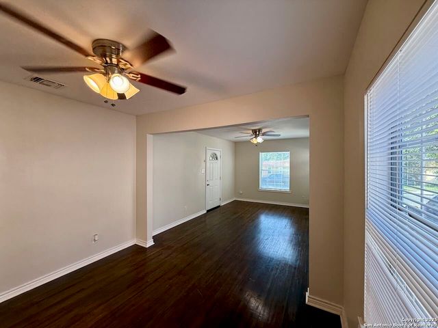 1035 Vanderbilt, San Antonio, TX 78210