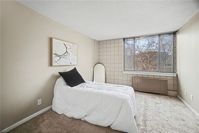 600 E 8th Street 4N, Kansas City, MO 64106