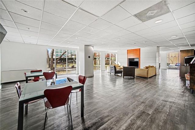 600 E 8th Street 4N, Kansas City, MO 64106