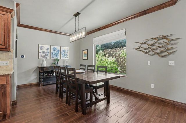 937 Villas Creek Drive, Edmond, OK 73003