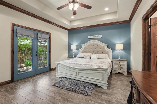937 Villas Creek Drive, Edmond, OK 73003