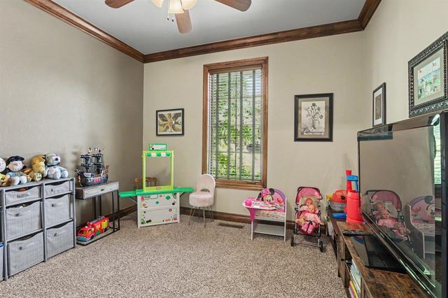 937 Villas Creek Drive, Edmond, OK 73003