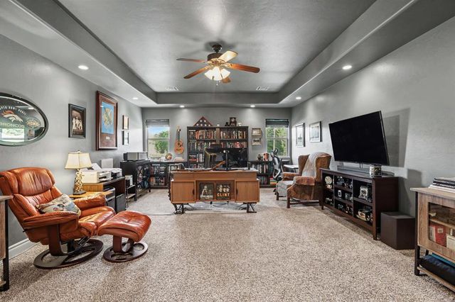937 Villas Creek Drive, Edmond, OK 73003