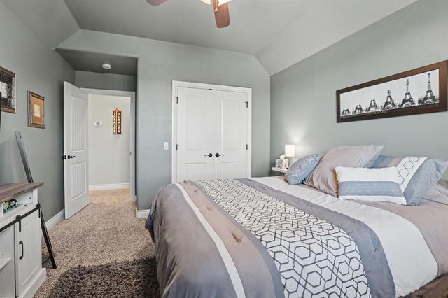 937 Villas Creek Drive, Edmond, OK 73003