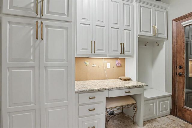 937 Villas Creek Drive, Edmond, OK 73003
