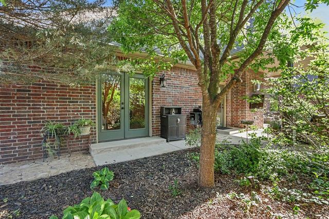 937 Villas Creek Drive, Edmond, OK 73003