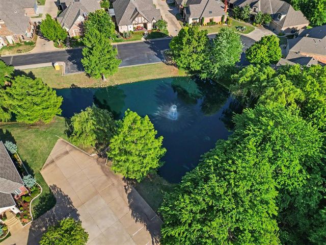 937 Villas Creek Drive, Edmond, OK 73003