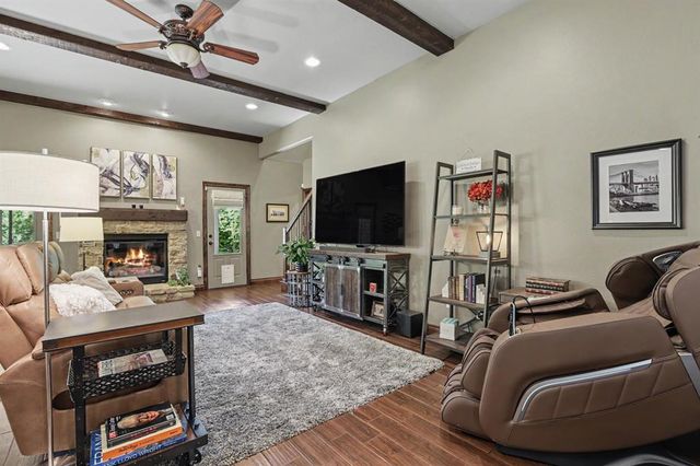937 Villas Creek Drive, Edmond, OK 73003