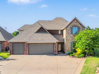 937 Villas Creek Drive, Edmond, OK 73003