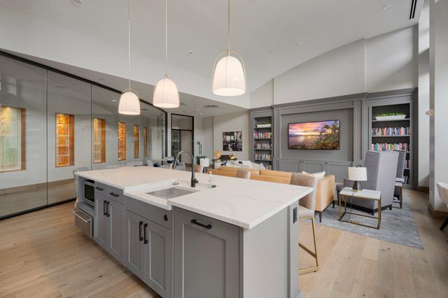 100 3rd Avenue S 406, Minneapolis, MN 55401