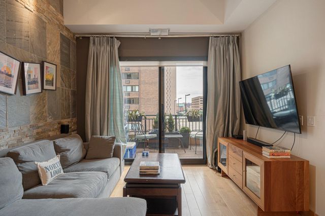 100 3rd Avenue S 406, Minneapolis, MN 55401