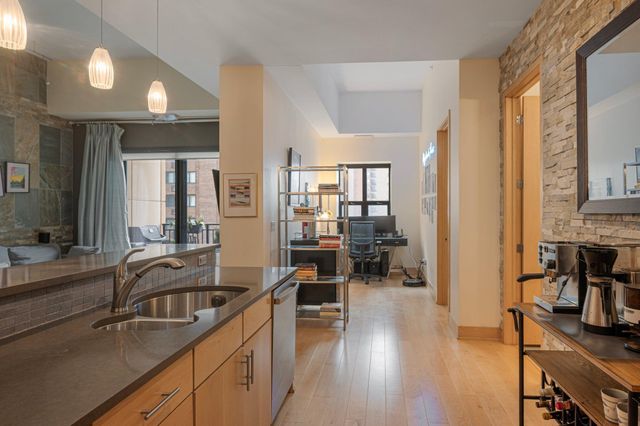 100 3rd Avenue S 406, Minneapolis, MN 55401