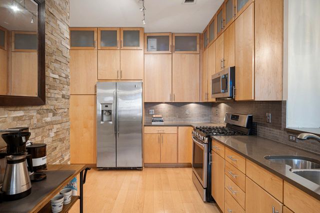 100 3rd Avenue S 406, Minneapolis, MN 55401