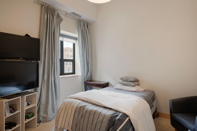 100 3rd Avenue S 406, Minneapolis, MN 55401