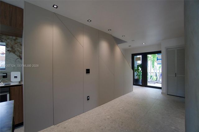 1820 SW 10th St, Miami, FL 33135