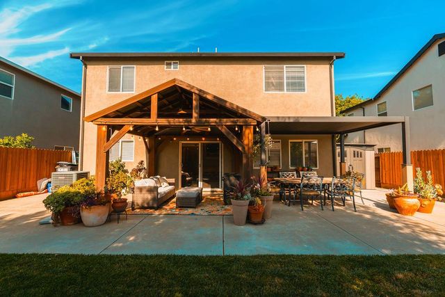 2521 Jubilee Dr, Turlock, CA 95380