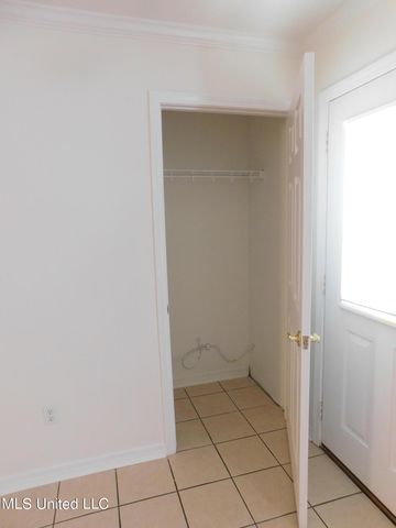 525 St John Street, Bay Saint Louis, MS 39520