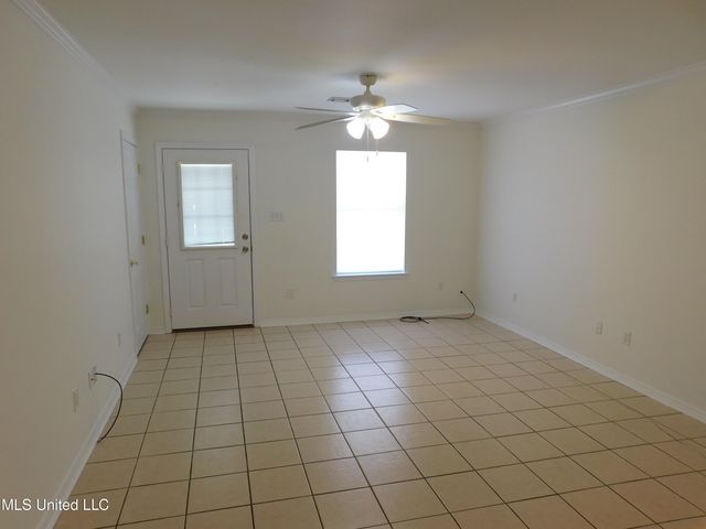 525 St John Street, Bay Saint Louis, MS 39520