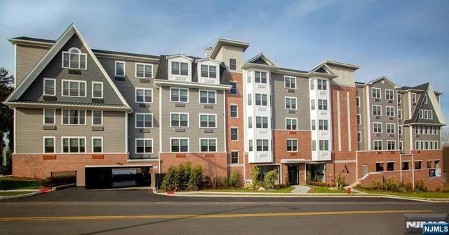 1685 Bergen Boulevard 410, Fort Lee, NJ 07024