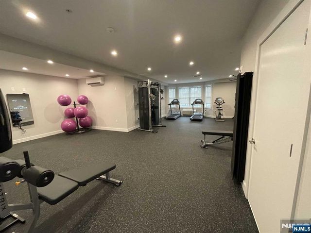 1685 Bergen Boulevard 410, Fort Lee, NJ 07024