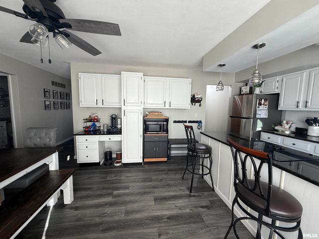 45 LINCOLN Road, Canton, IL 61520