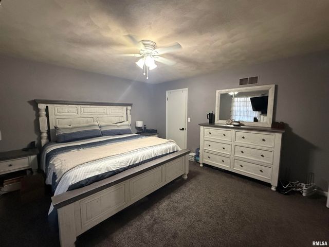 45 LINCOLN Road, Canton, IL 61520