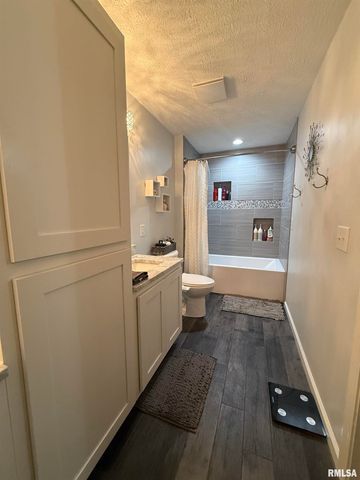 45 LINCOLN Road, Canton, IL 61520