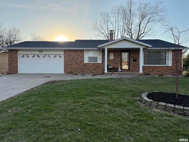 45 LINCOLN Road, Canton, IL 61520