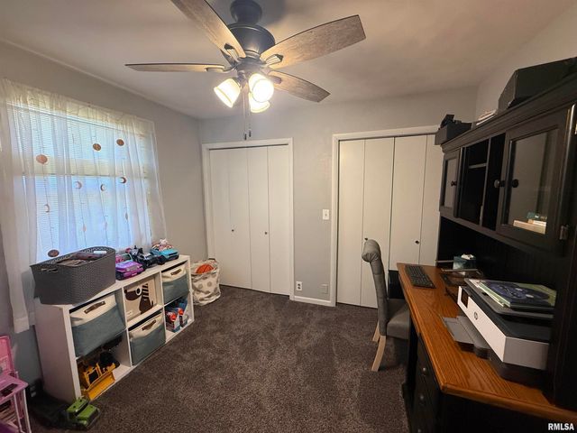 45 LINCOLN Road, Canton, IL 61520