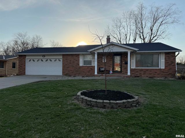 45 LINCOLN Road, Canton, IL 61520