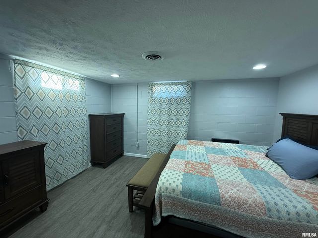 45 LINCOLN Road, Canton, IL 61520