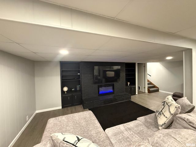 45 LINCOLN Road, Canton, IL 61520