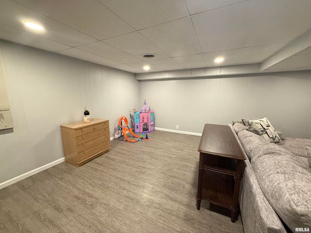 45 LINCOLN Road, Canton, IL 61520