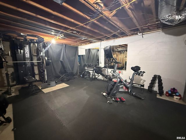 45 LINCOLN Road, Canton, IL 61520