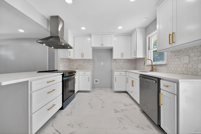 210 HARCOURT AVE, San Antonio, TX 78223