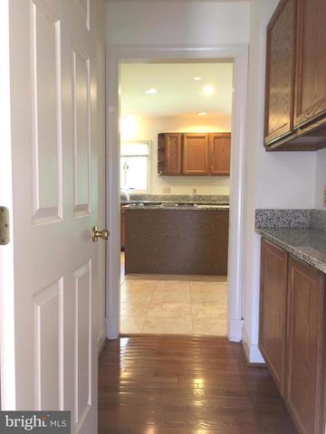 2501 HALTERBREAK CT, Herndon, VA 20171