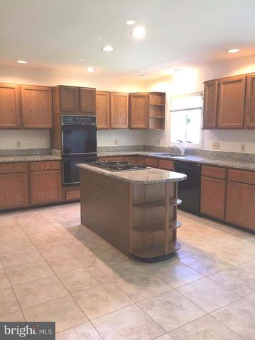 2501 HALTERBREAK CT, Herndon, VA 20171