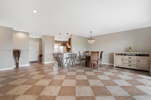 1000 NE 14th Ave 602, Hallandale Beach, FL 33009