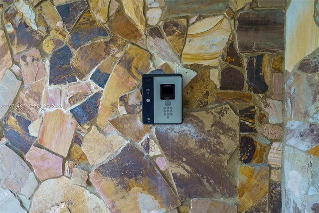 1000 NE 14th Ave 602, Hallandale Beach, FL 33009