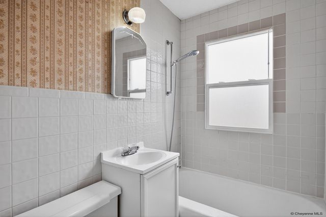 1410 E 17TH ST, Cheyenne, WY 82001