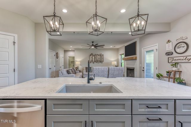 199 Tanners Cove, Johnson City, TN 37615