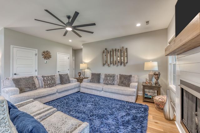 199 Tanners Cove, Johnson City, TN 37615