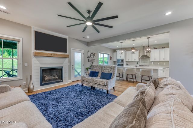 199 Tanners Cove, Johnson City, TN 37615