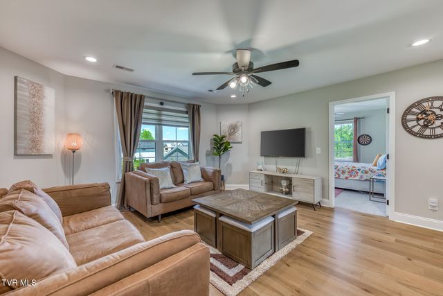 199 Tanners Cove, Johnson City, TN 37615