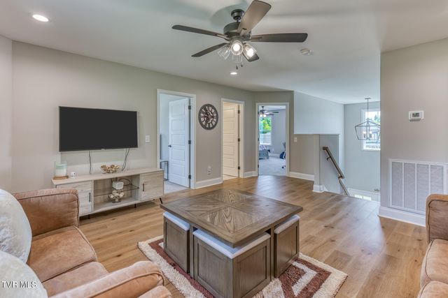 199 Tanners Cove, Johnson City, TN 37615