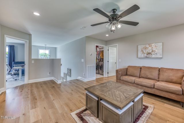 199 Tanners Cove, Johnson City, TN 37615