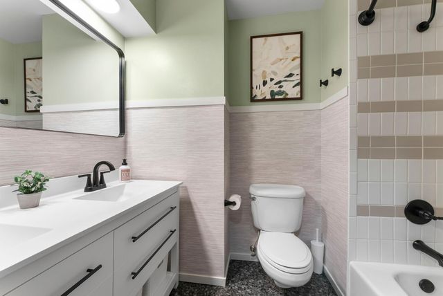 3746 Manorwoods Drive NW, Rochester, MN 55901