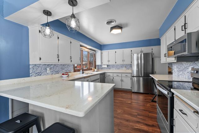 3746 Manorwoods Drive NW, Rochester, MN 55901