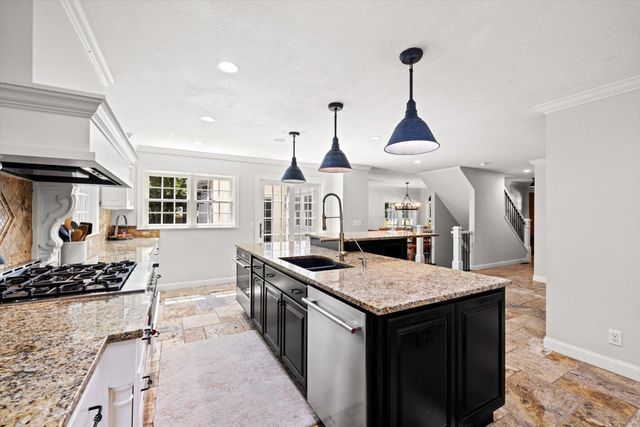 612 Nelson Road, Maple Plain, MN 55359