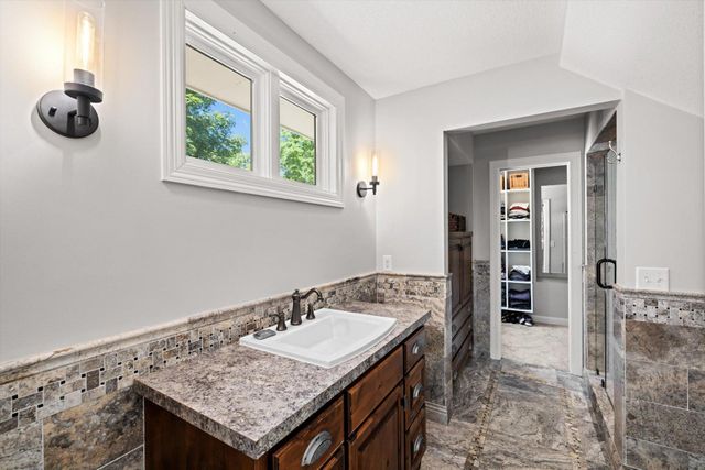 612 Nelson Road, Maple Plain, MN 55359